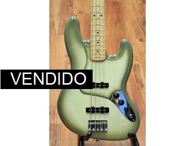 Fender Standard Jazz Bass Antigua